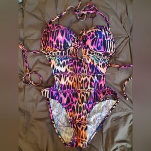 Brand New Women's Venus Size 6 Monokini
